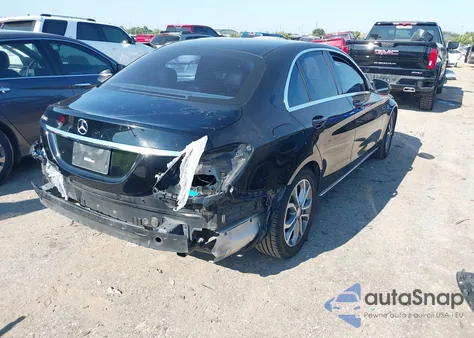 2017 Mercedes-Benz C 300 из США, поврежденный, VIN 55SWF4JB0HU198610